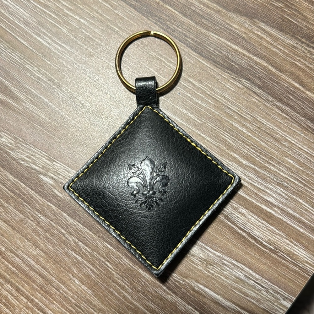 Italian Leather Firenze ‘flur de lis’ Keyring
